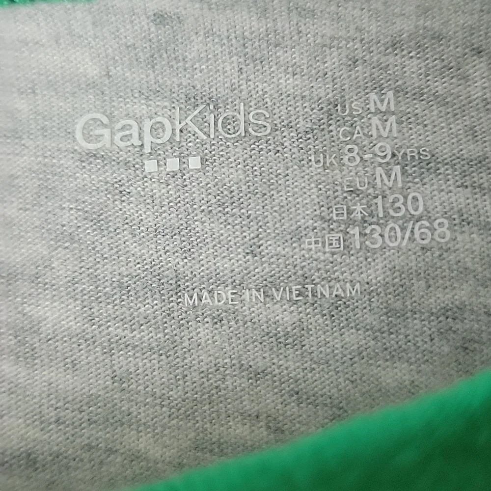 GAP **3 for $20 item** Boy's Green Gray Baseball Crewneck Long Sleeve T-Shirt‎ M